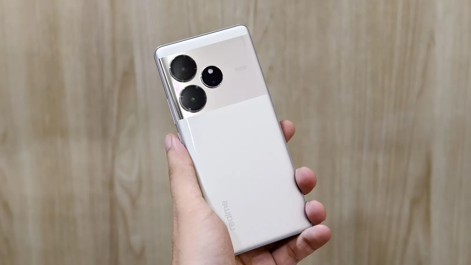 Realme GT 6